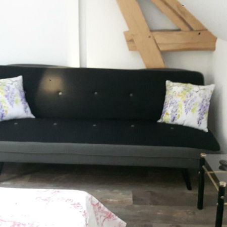 Bed and Breakfast La longere Des Glycines Egligny Exterior foto
