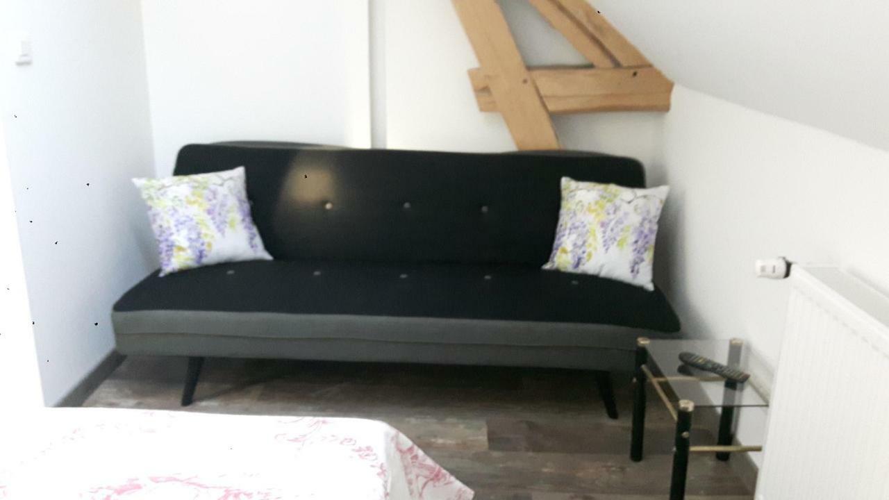 Bed and Breakfast La longere Des Glycines Egligny Exterior foto