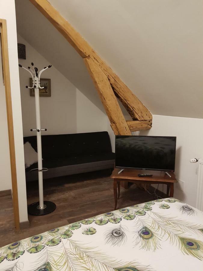Bed and Breakfast La longere Des Glycines Egligny Exterior foto