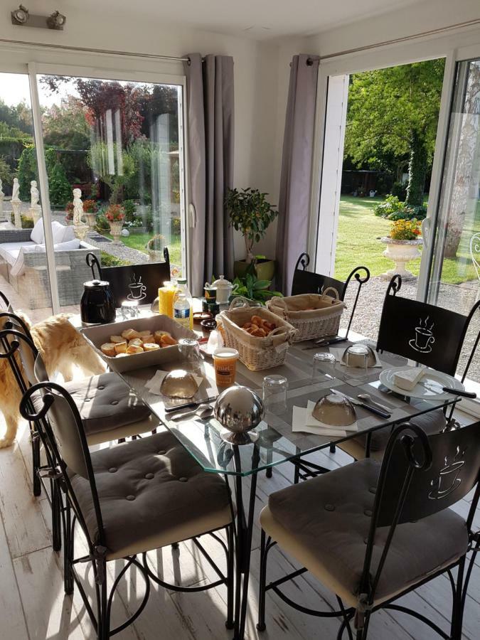 Bed and Breakfast La longere Des Glycines Egligny Exterior foto